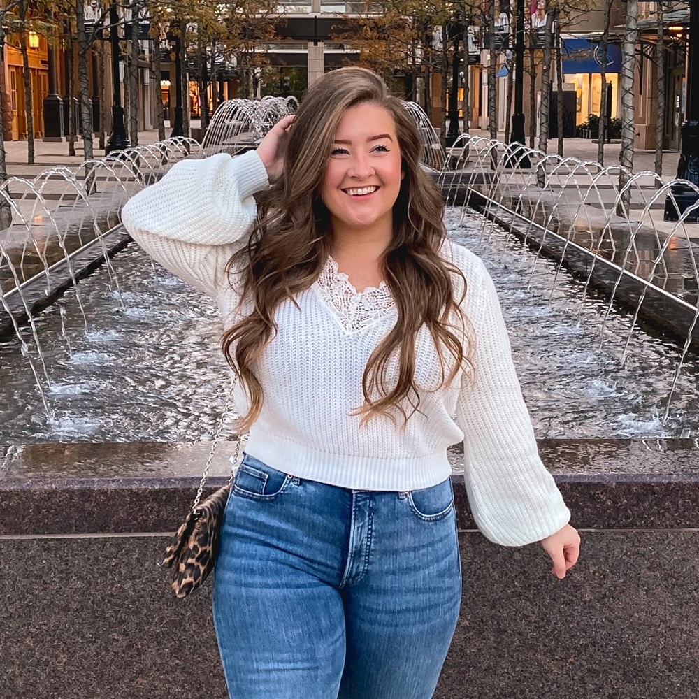 White Balloon Sleeve Cropped Sweater